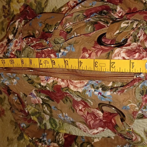 Corduroy Floral Shoulder Bag - Picture 9 of 14